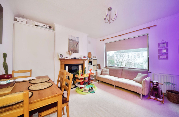 2 bed Maisonette