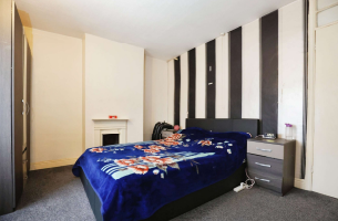 2 bed House