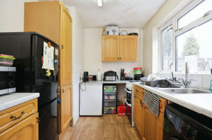 2 bed House