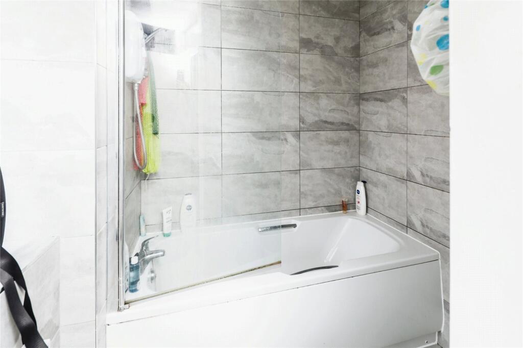3 bed End of Terrace