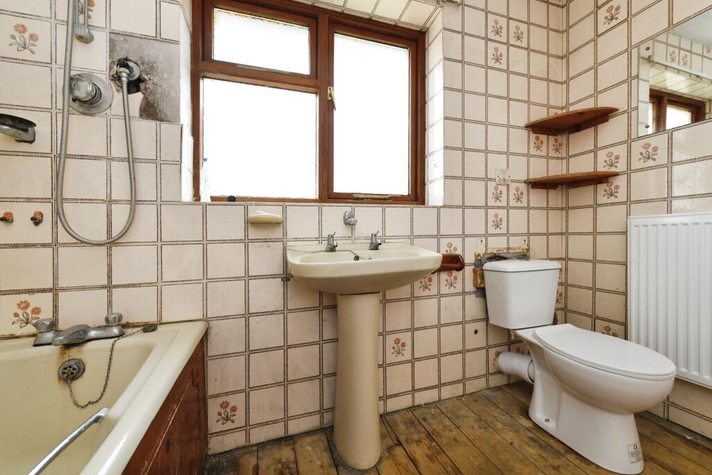 3 bed Semi-Detached