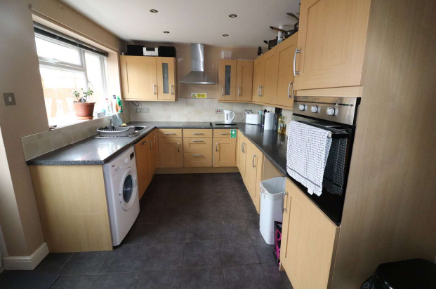 4 bed Terraced