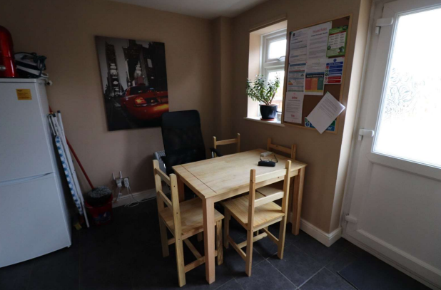 4 bed Terraced