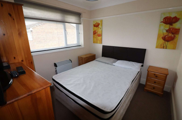 4 bed Terraced