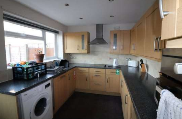 4 bed Terraced
