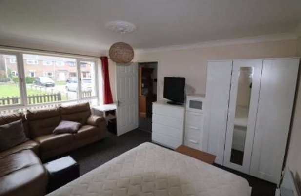 4 bed Terraced