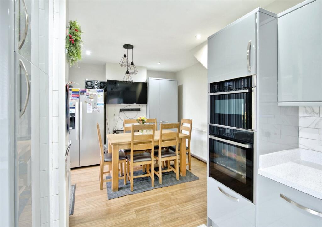 2 bed Detached Bungalow
