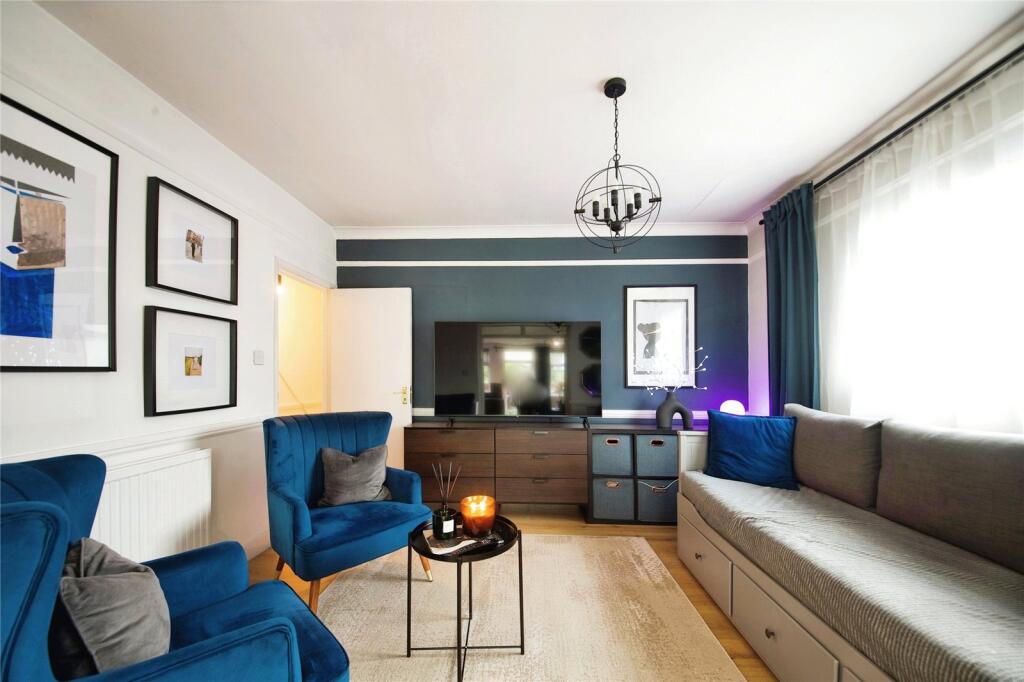 1 bed Ground Flat