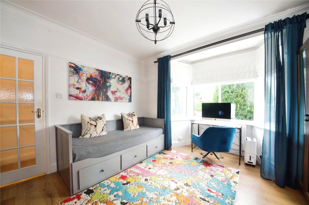 1 bed Ground Flat