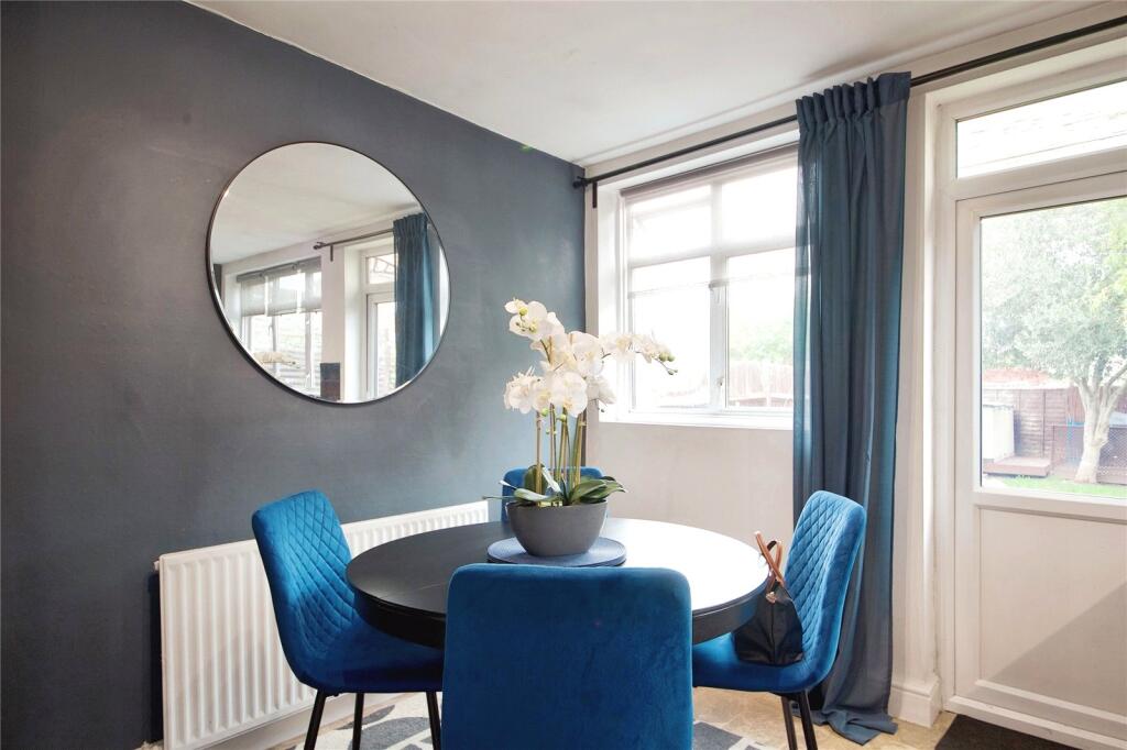 1 bed Ground Flat