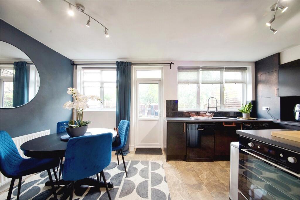 1 bed Ground Flat