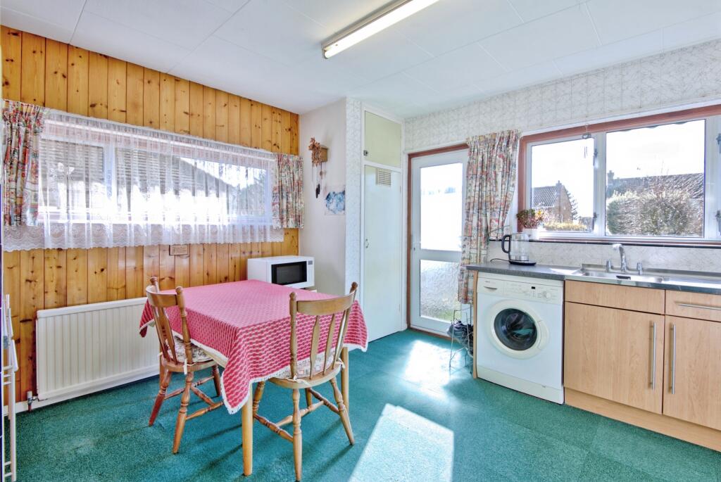 3 bed Semi-Detached Bungalow