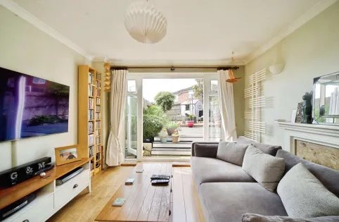 3 bed Terraced
