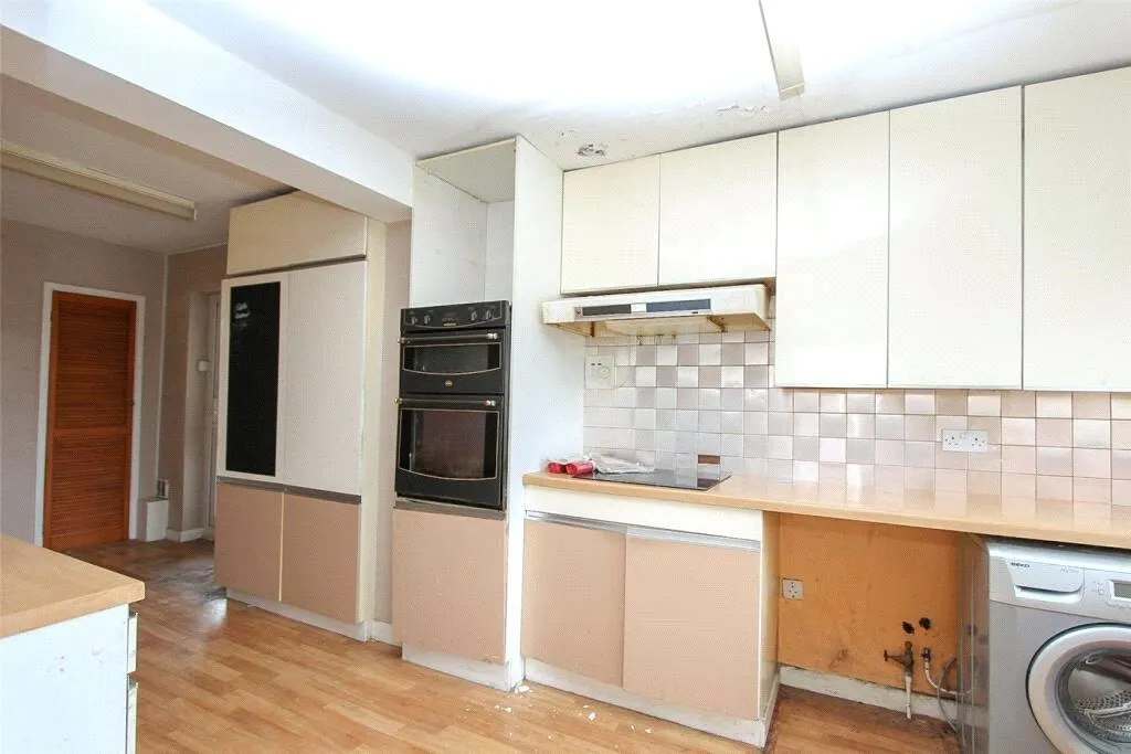 4 bed Detached