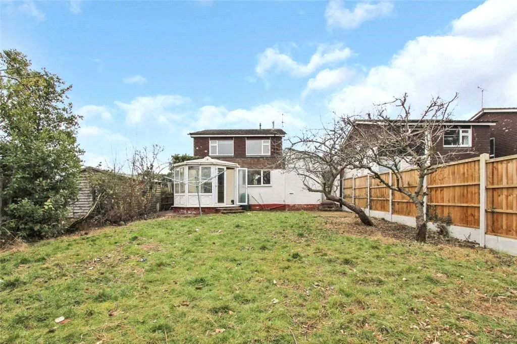 4 bed Detached