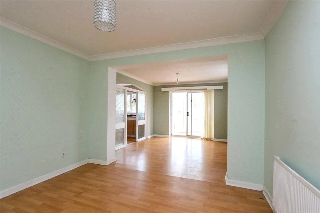 4 bed Detached