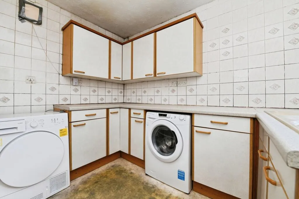 2 bed End of Terrace