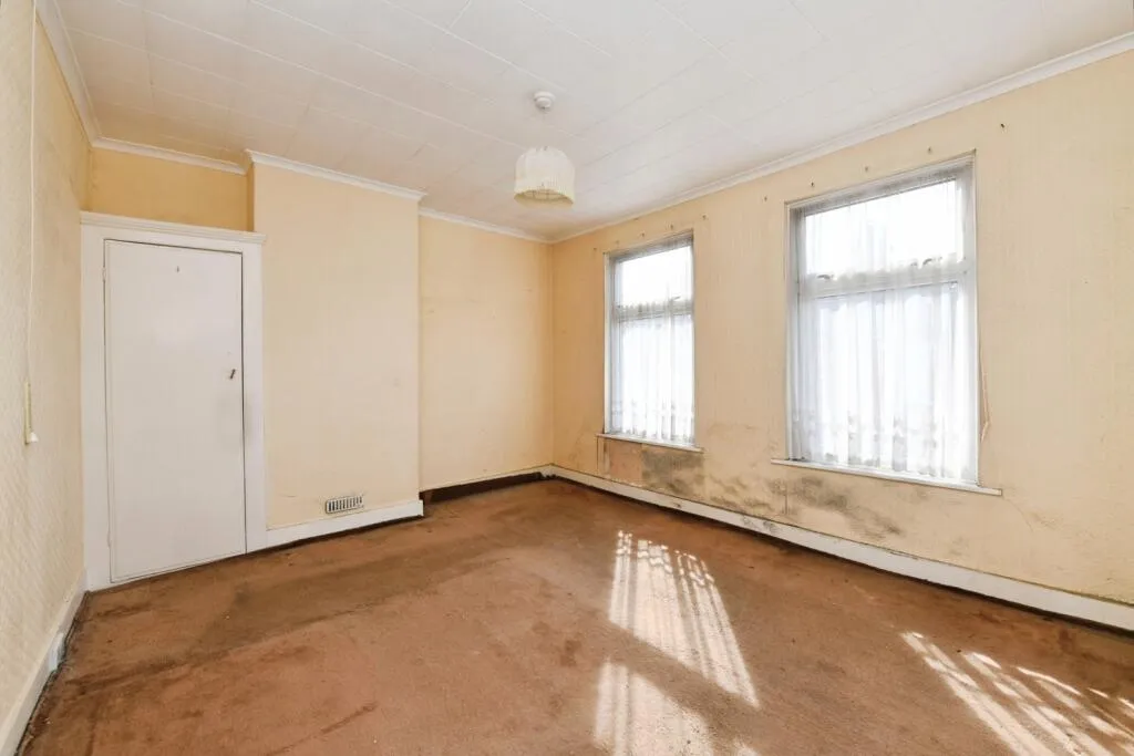 2 bed End of Terrace