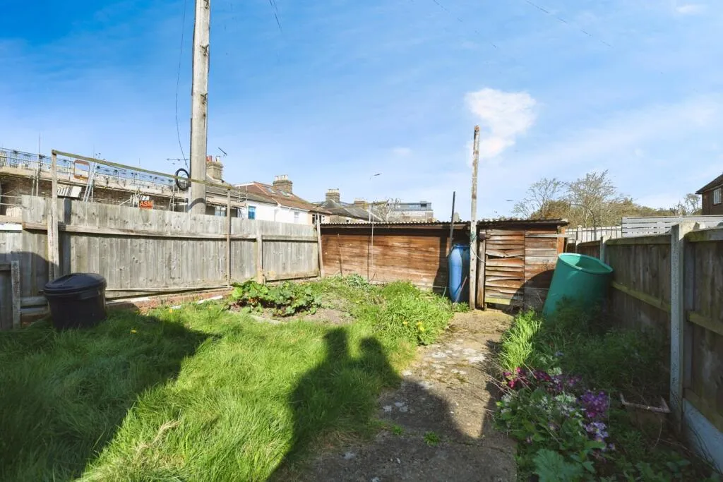 2 bed End of Terrace