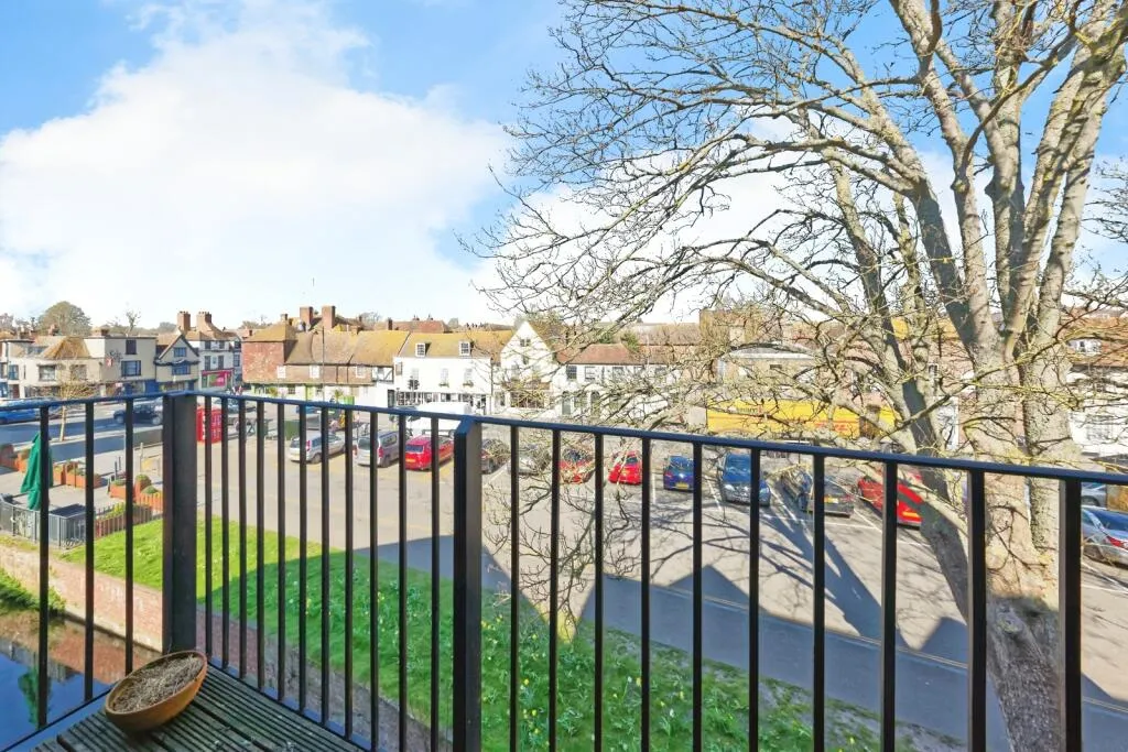 2 bed Apartment