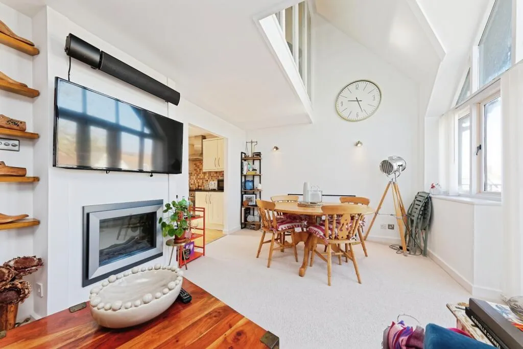 2 bed Apartment