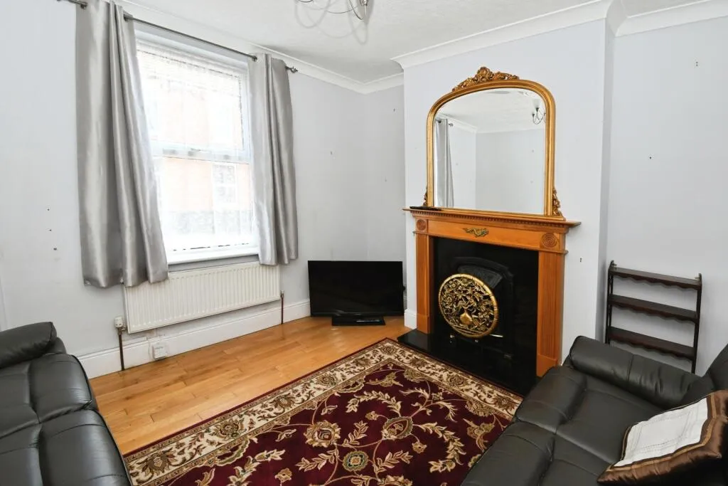 2 bed Terraced