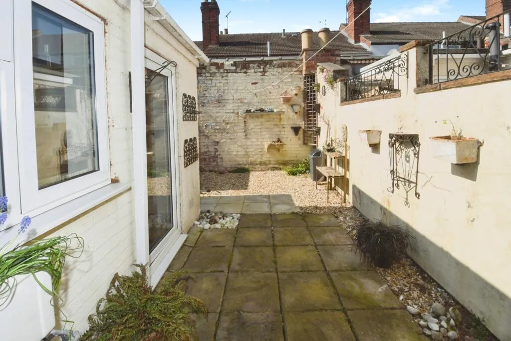 2 bed Terraced