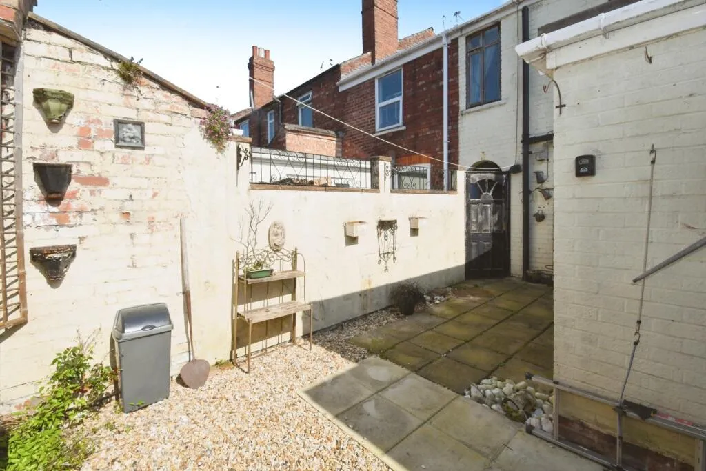 2 bed Terraced