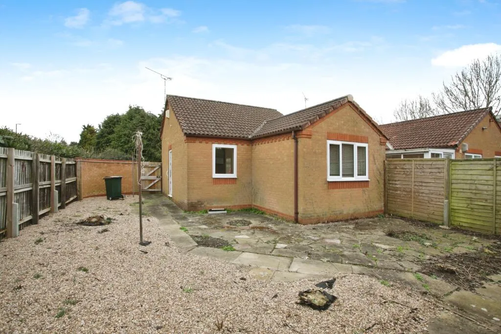 2 bed Detached