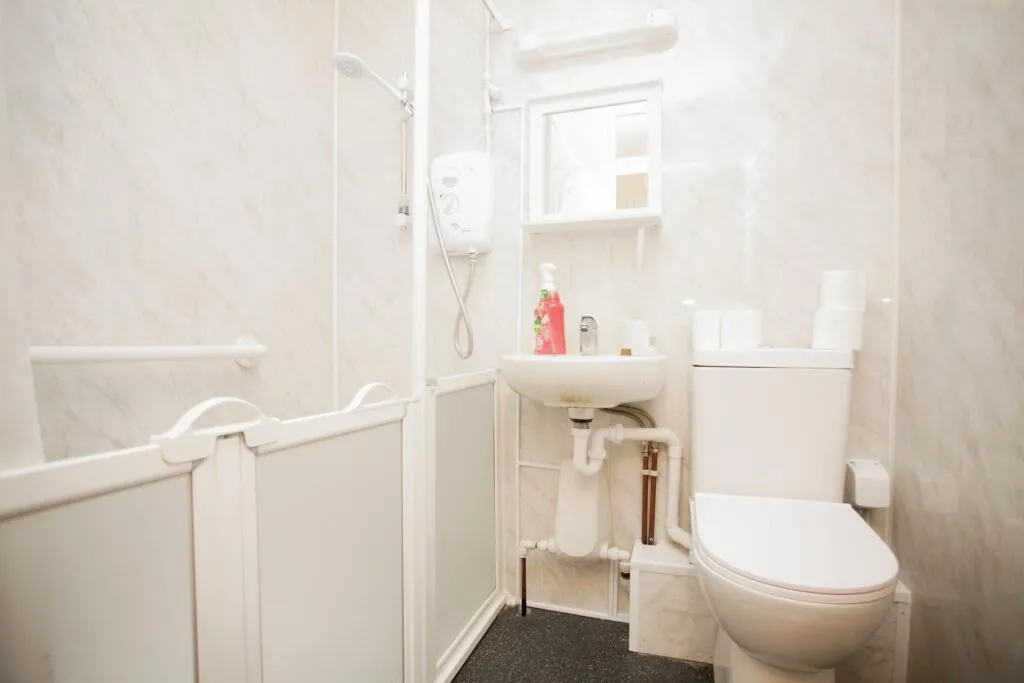 2 bed Detached