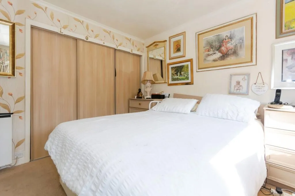 2 bed Maisonette