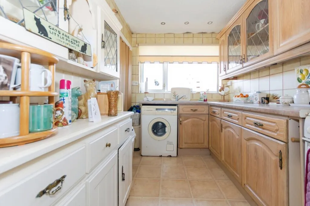 2 bed Maisonette