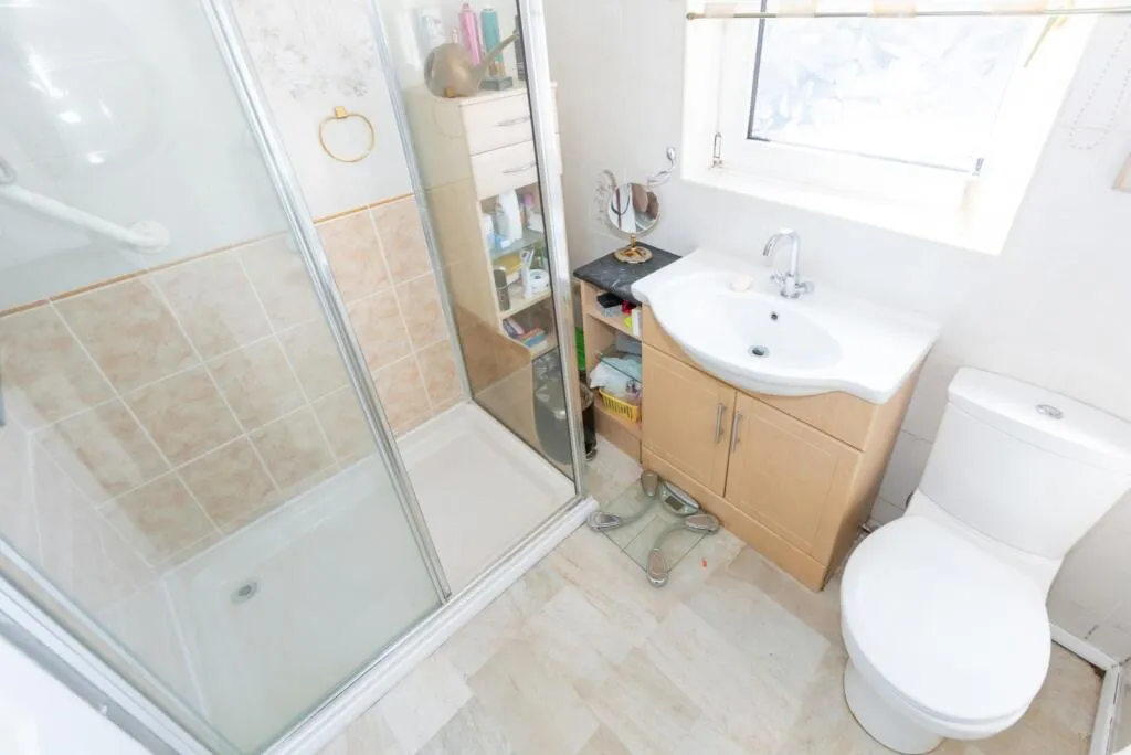 2 bed Maisonette