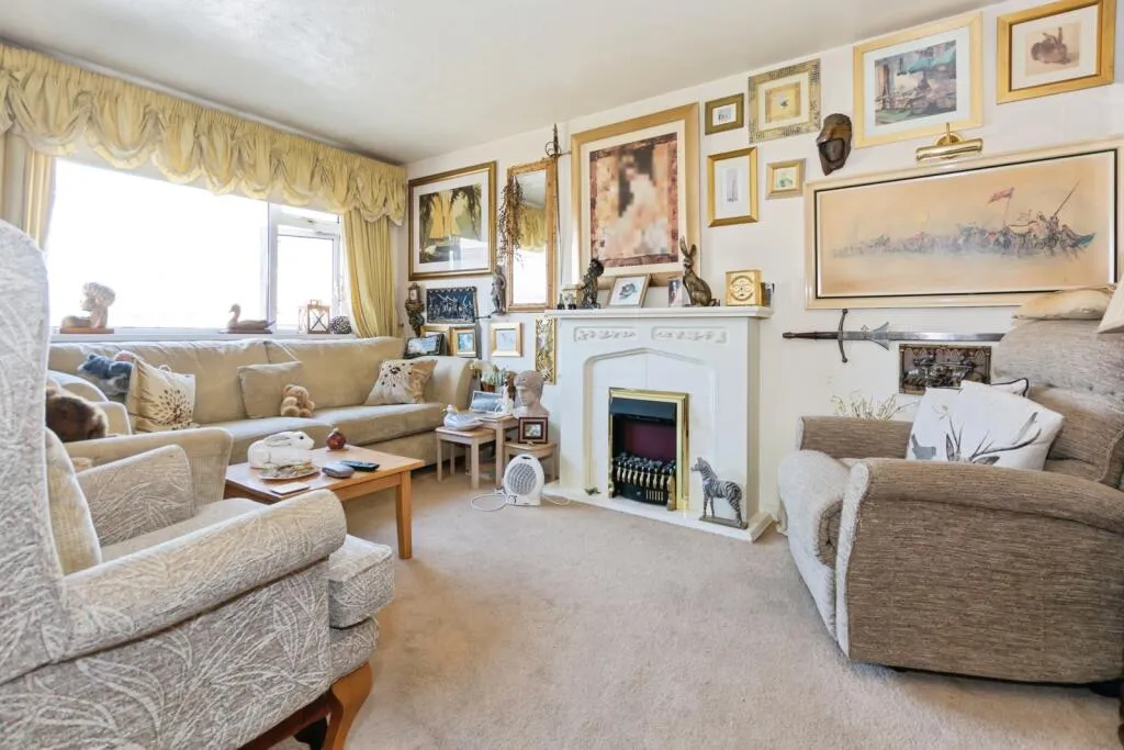 2 bed Maisonette