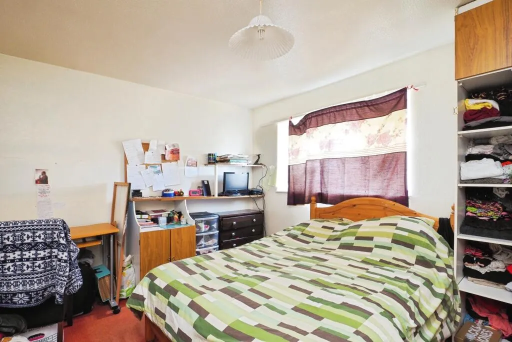 3 bed End of Terrace