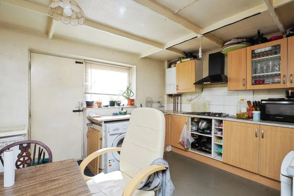 3 bed End of Terrace