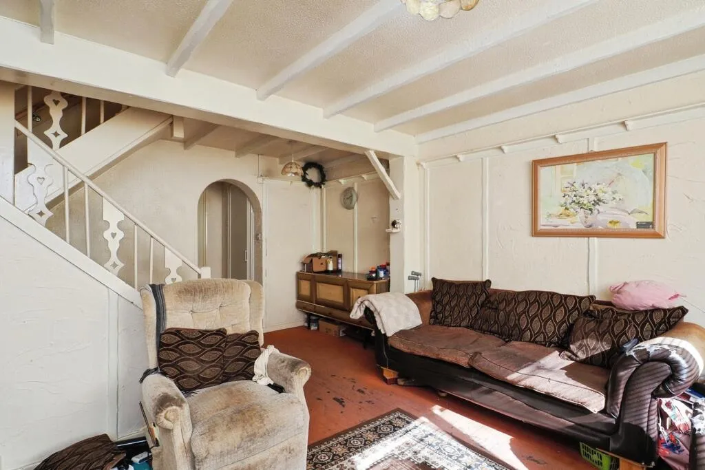 3 bed End of Terrace