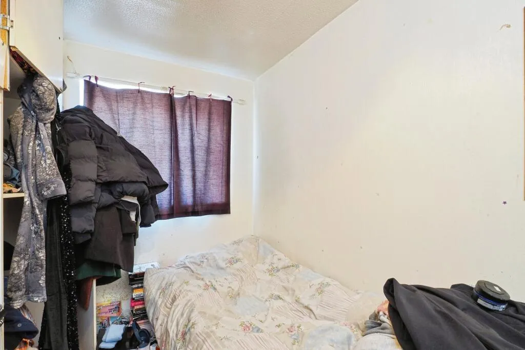 3 bed End of Terrace