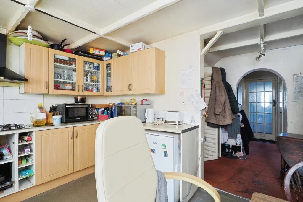 3 bed End of Terrace
