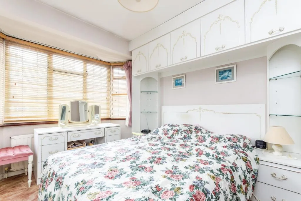4 bed Semi-Detached