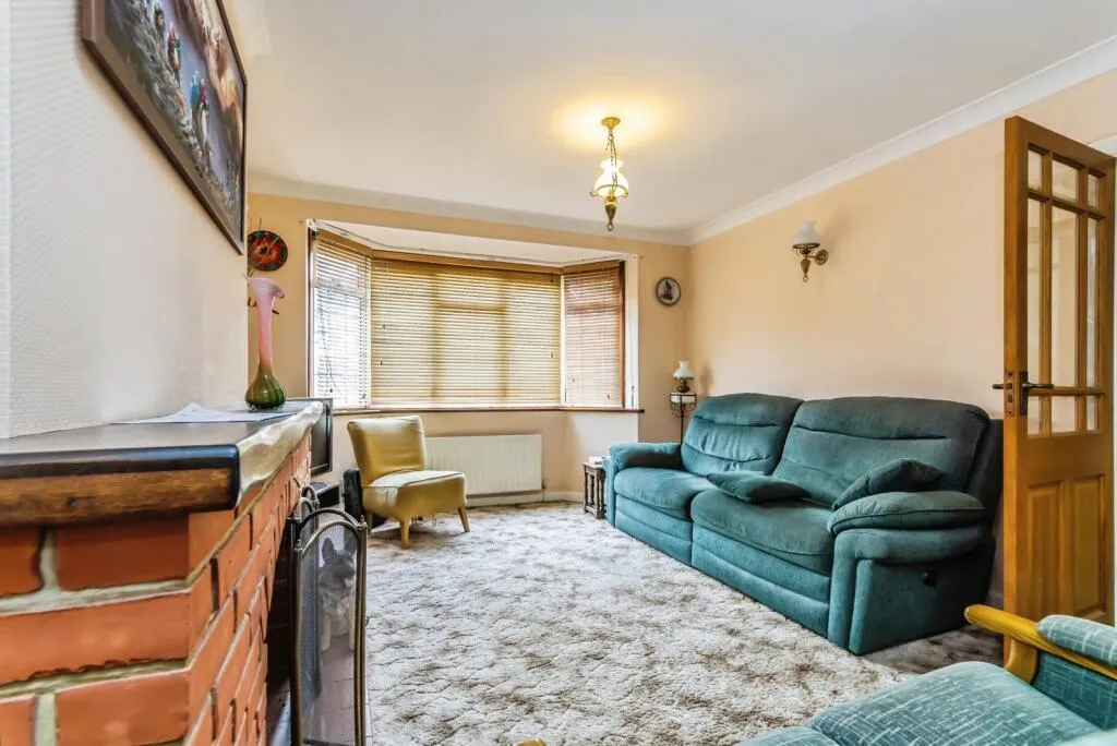 4 bed Semi-Detached