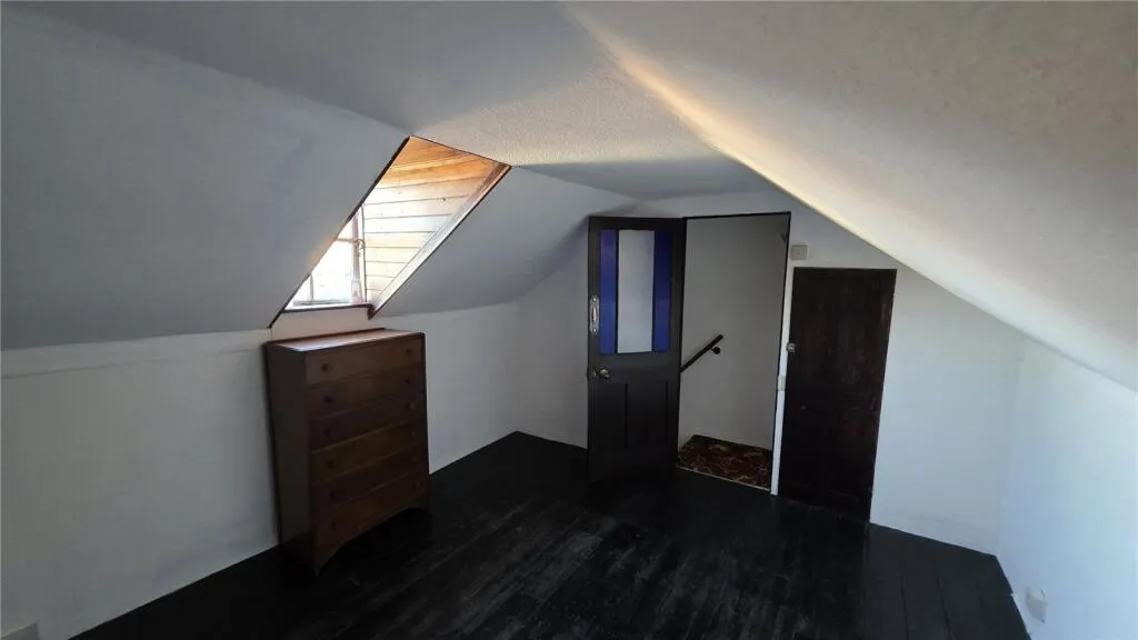 3 bed End of Terrace