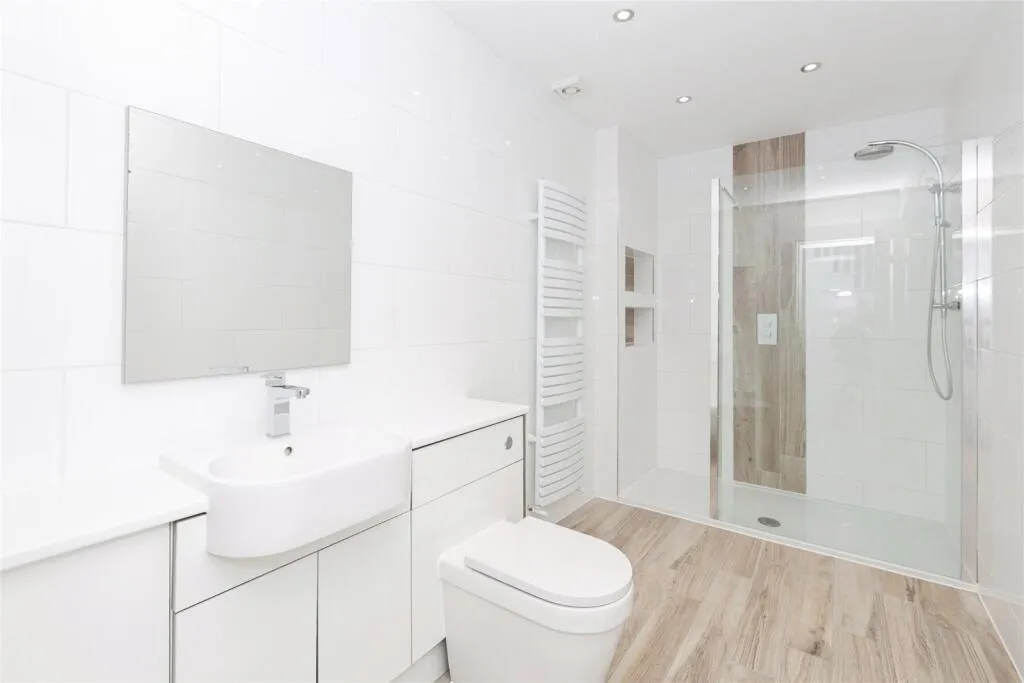 6 bed Semi-Detached