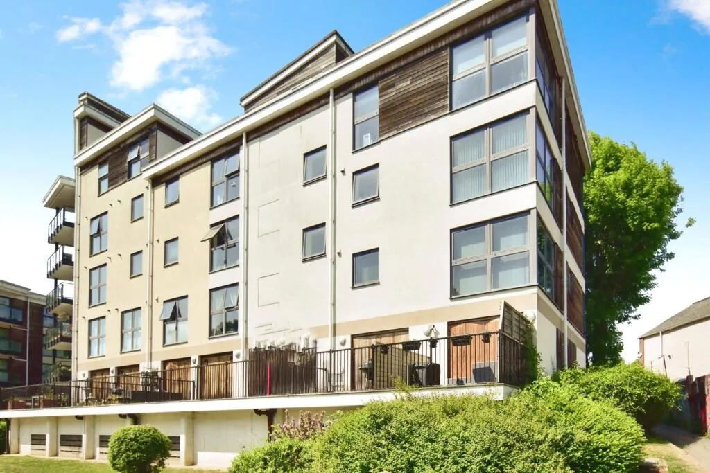 2 bed Apartment
