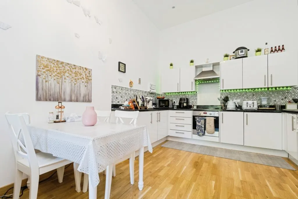2 bed Maisonette