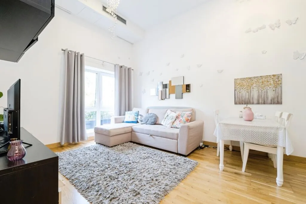 2 bed Maisonette