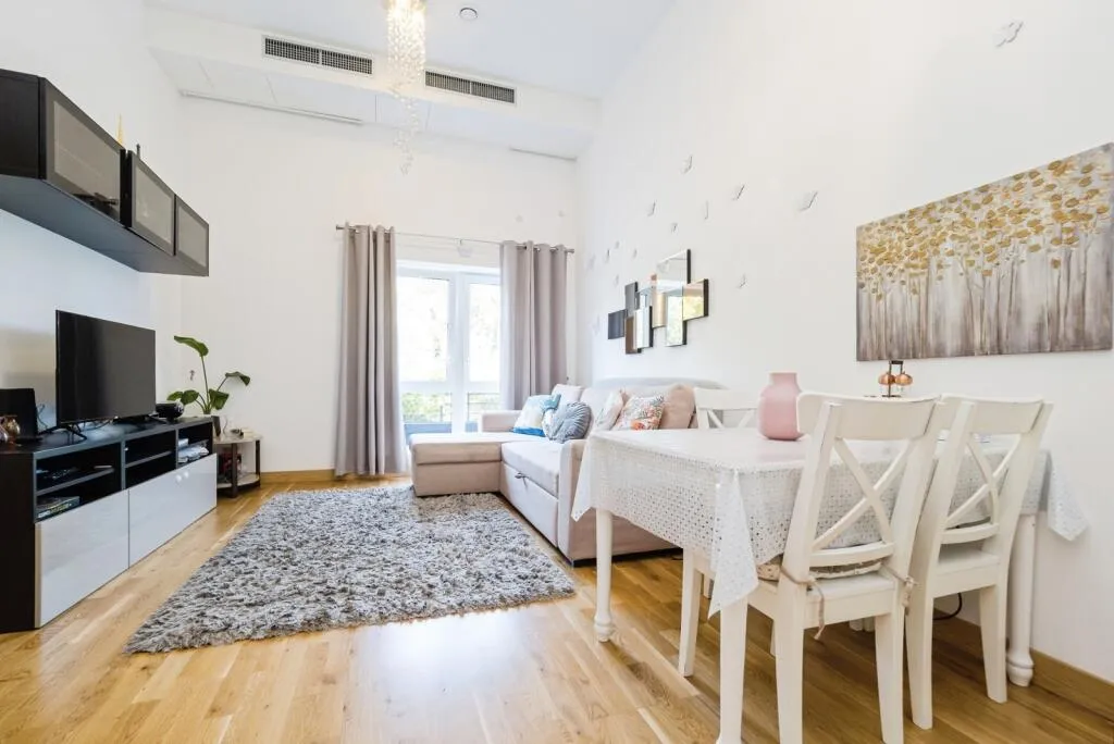 2 bed Maisonette