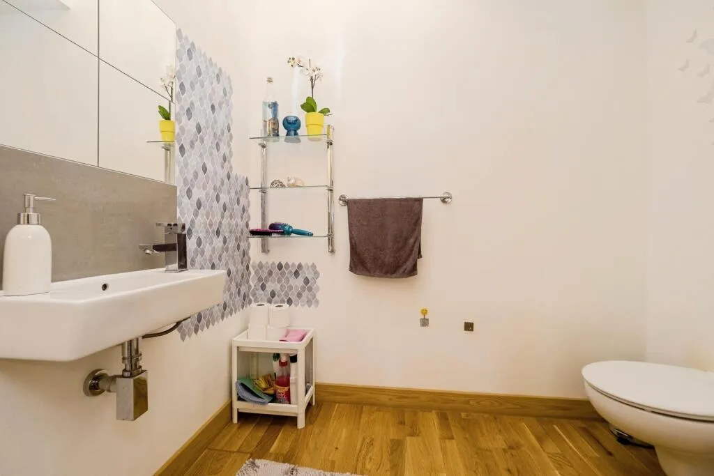 2 bed Maisonette