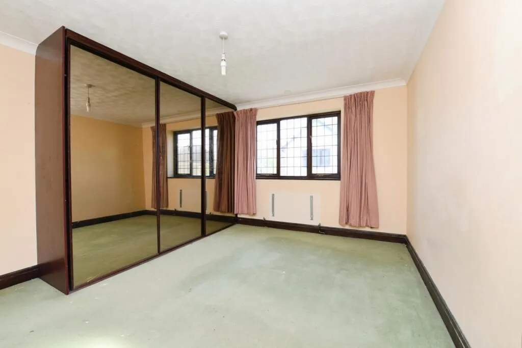 4 bed Detached
