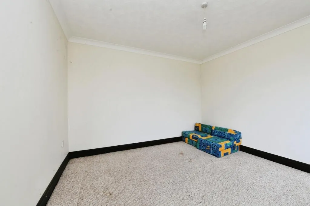 4 bed Detached